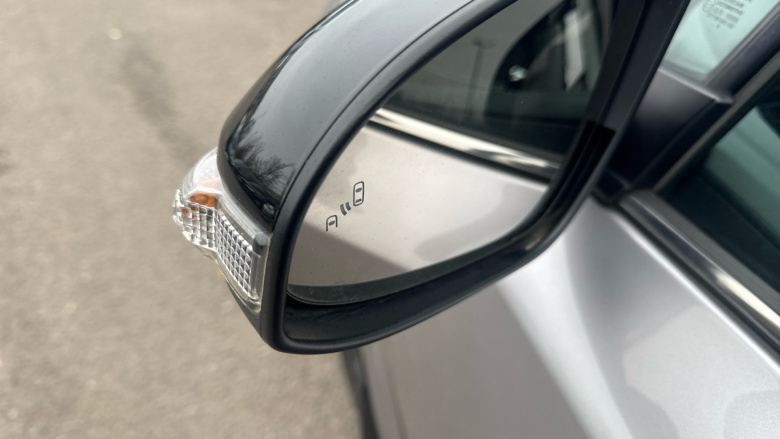 Toyota C-HR 1.8 Hybrid Dynamic 5dr CVT Hybrid Hatchback